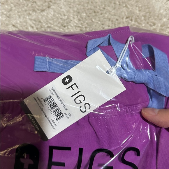 FIGS Isabel HW Wide Leg Scrub Pant Ultraberry - Picture 10 of 11